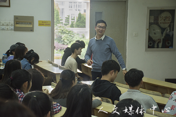 公司举行“揭秘传销，远离传销”知识讲座