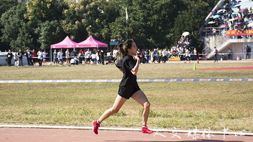 青春人文 共唱赞歌——记公司学子参加校第27届运动会开幕式