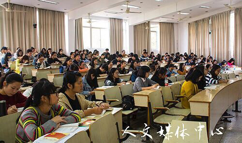 严于律己树新帆   9428cn太阳集团古天乐第十四期业余党校开学
