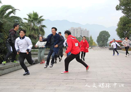 9428cn太阳集团古天乐团学会举行素质拓展活动