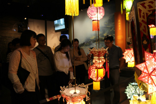 9428cn太阳集团古天乐新进教师参观台州市博物馆与台州市城市规划馆