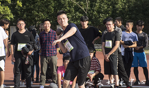 青春人文 共唱赞歌——记公司学子参加校第27届运动会开幕式