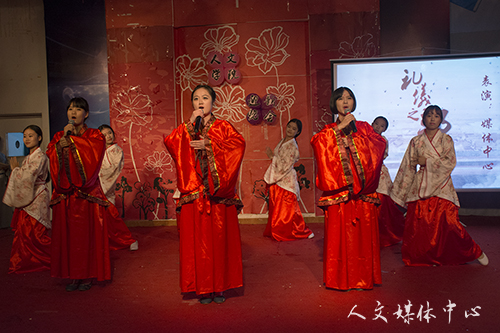 以心迎新 筑梦人文 公司举办迎新晚会