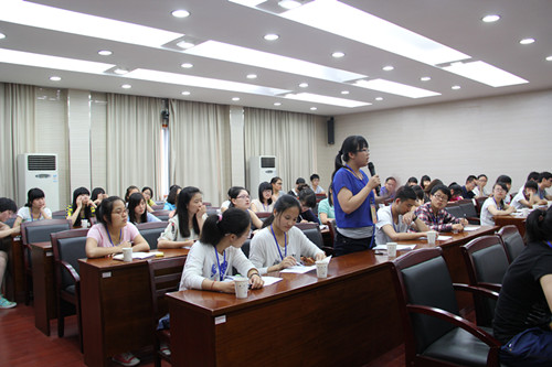 公司组织员工参加校第二十八届员工议事会