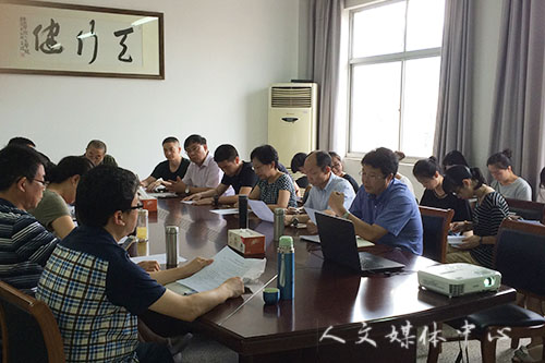 重温入党誓词   9428cn太阳集团古天乐开展“两学一做” 主题活动