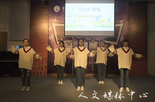 展风华 炫青春 公司举行2017级迎新晚会